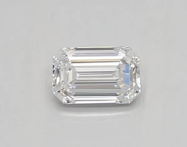 0.32ct EMERALD D VVS2 Lab diamond