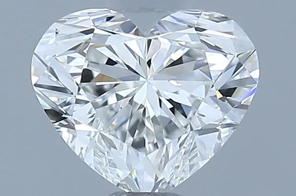 0.7ct HEART G VVS2 Natural diamond