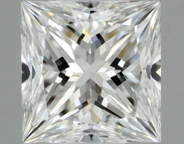 0.38ct PRINCESS D VVS2 Natural diamond