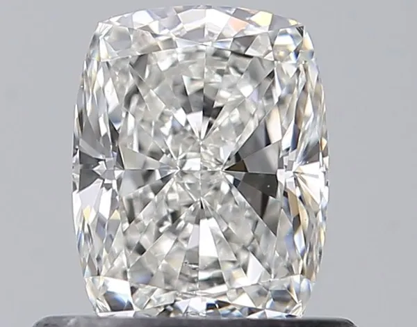 0.7ct CUSHION H SI2 Natural diamond