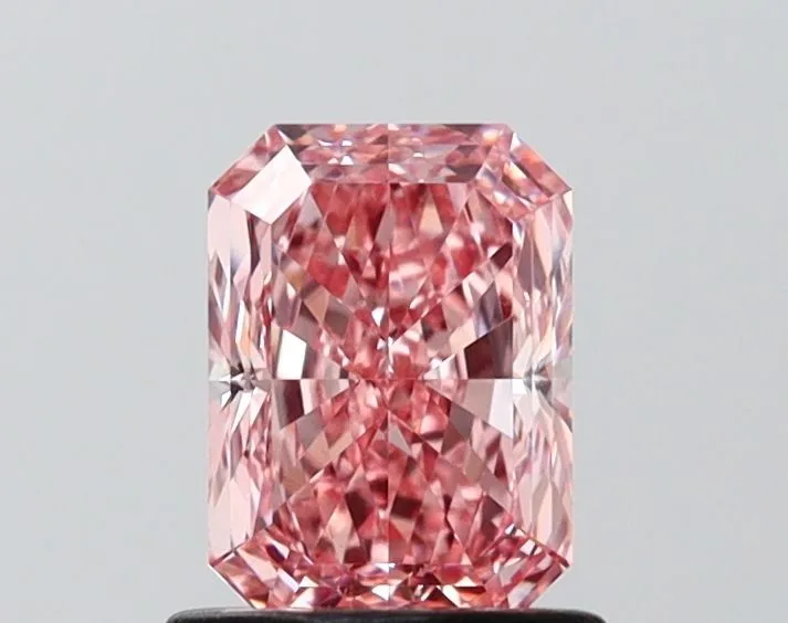 1.08ct RADIANT Fancy Vivid Pink VVS2 Coloured Lab diamond