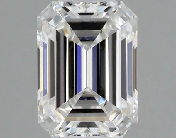 0.46ct EMERALD E VVS2 Natural diamond