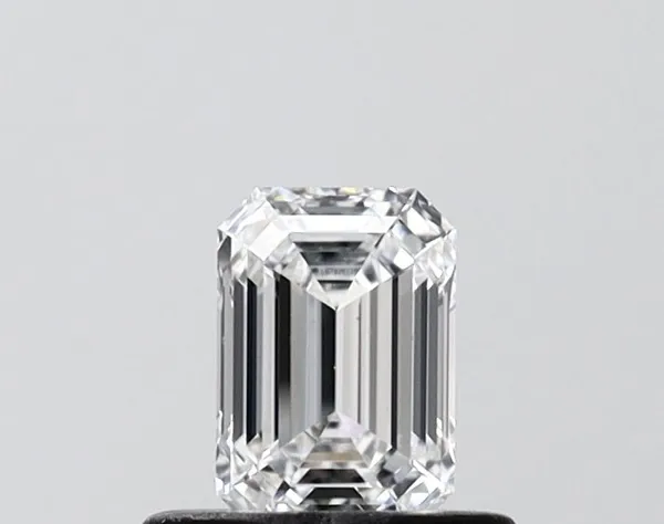 0.54ct EMERALD D VVS2 Lab diamond