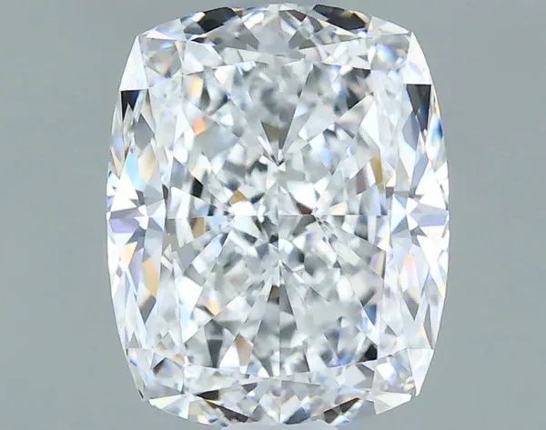 0.7ct CUSHION D VVS2 Natural diamond