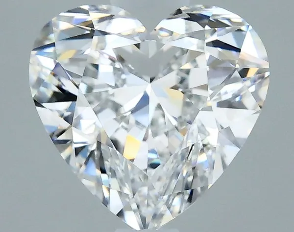 0.7ct HEART E VVS1 Natural diamond