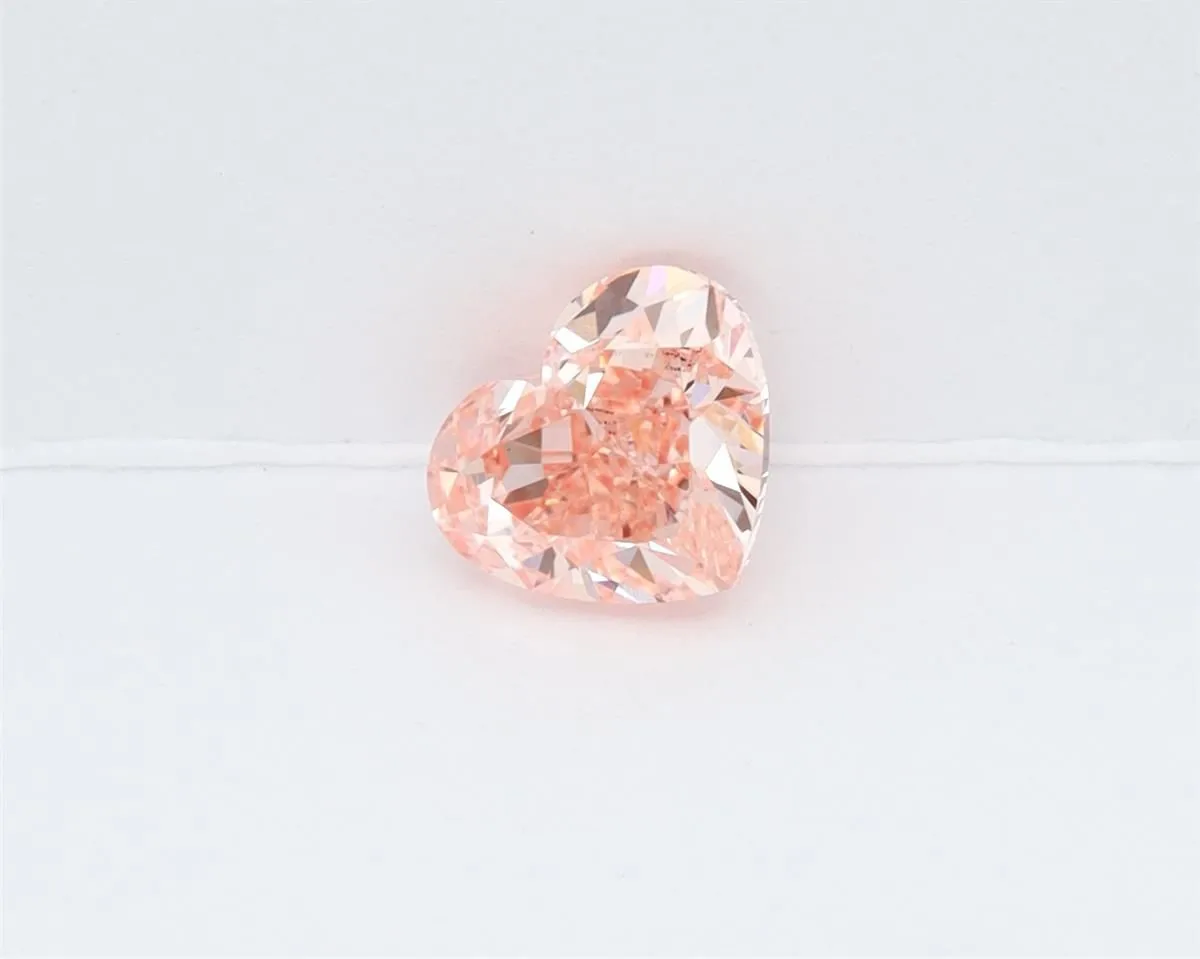 0.95ct HEART Fancy Vivid Pink VS1 Coloured Lab diamond