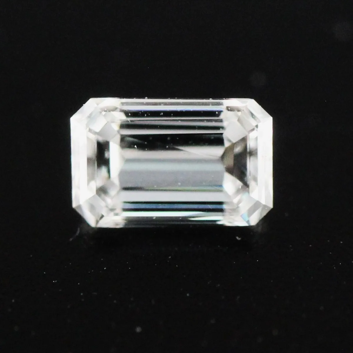 0.33ct EMERALD E VVS1 Natural diamond