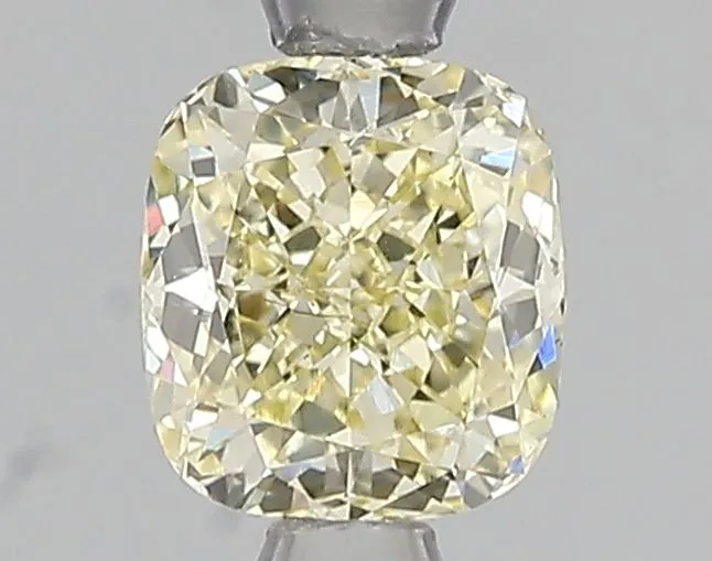 1.04ct CUSHION Fancy Light Yellow VS2 Coloured Lab diamond