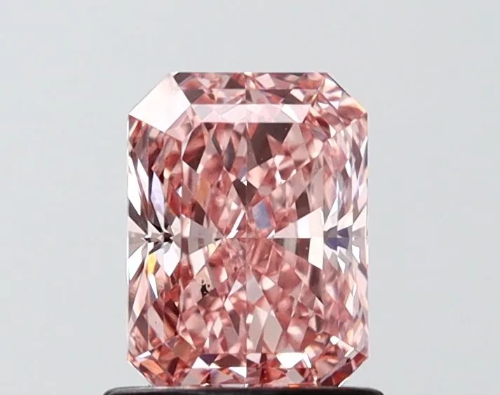 1.11ct RADIANT Fancy Vivid Pink VVS2 Coloured Lab diamond