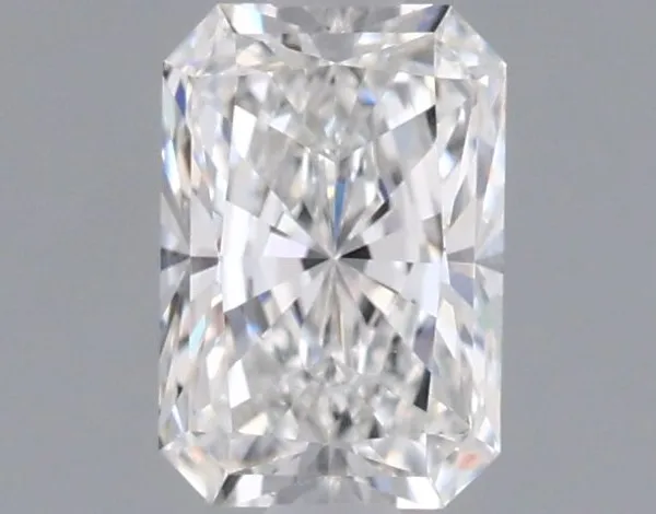 0.6ct RADIANT E VS2 Lab diamond