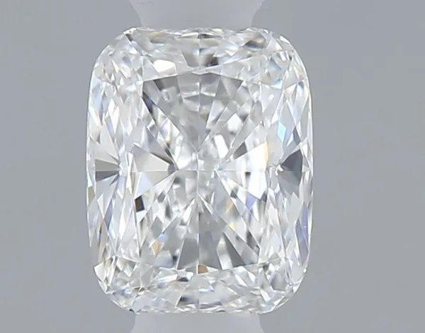 0.3ct CUSHION E VVS2 Natural diamond