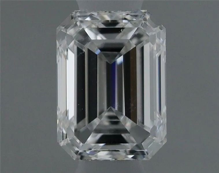 0.38ct EMERALD E VS2 Natural diamond