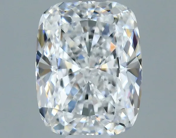 0.61ct CUSHION E VVS2 Natural diamond