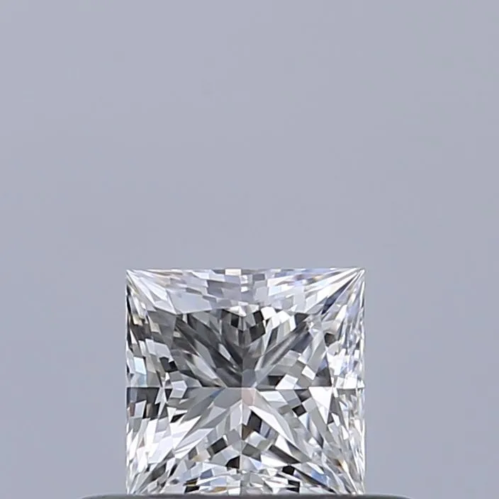 0.34ct PRINCESS D VVS2 Natural diamond