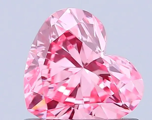 0.7ct HEART Fancy Vivid Pink VVS2 Coloured Lab diamond