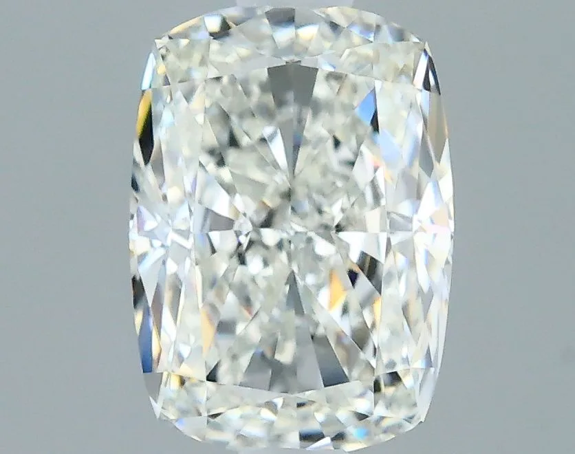 0.70ct CUSHION H VS2 Natural diamond