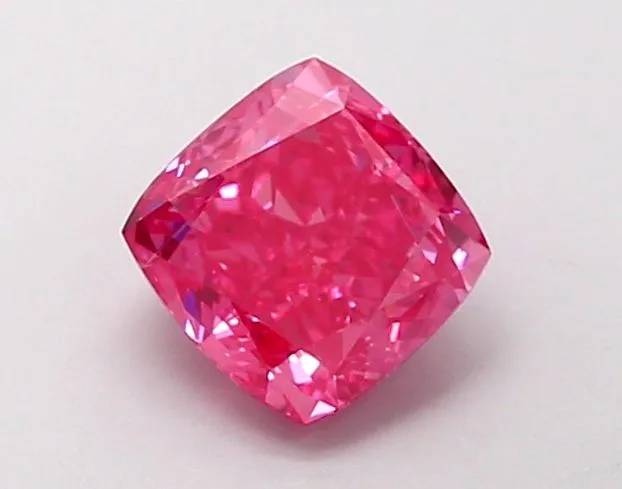 1.01ct CUSHION Fancy Vivid Pink VS2 Coloured Lab diamond