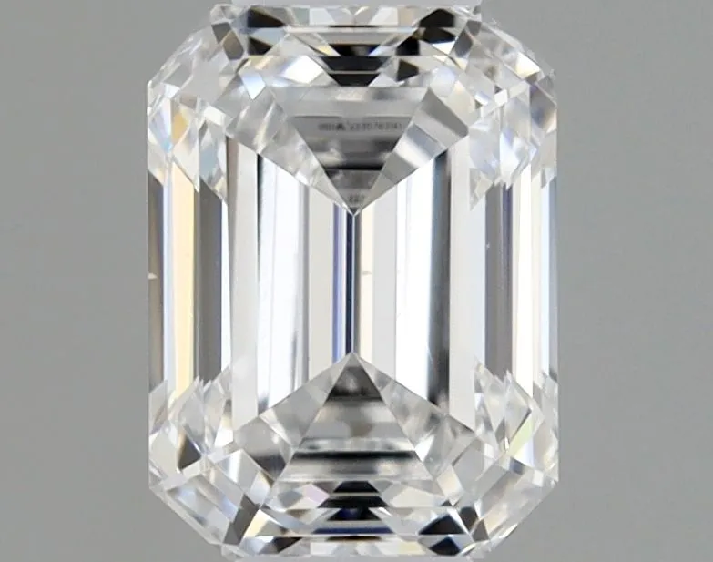0.40ct EMERALD D VS2 Natural diamond