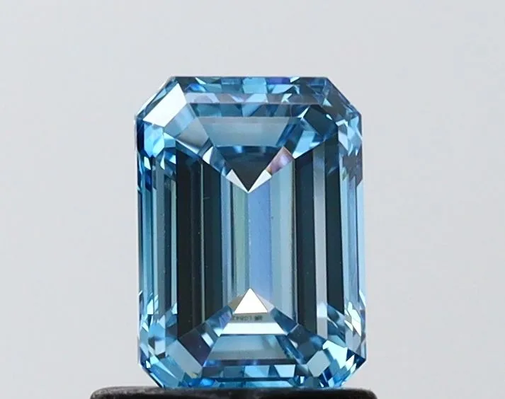 1.02ct EMERALD Fancy Vivid Blue VVS2 Coloured Lab diamond