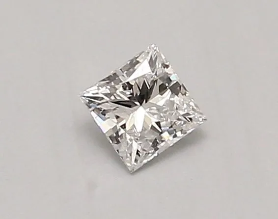 0.4ct PRINCESS D VVS2 Lab diamond