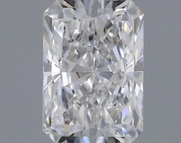 0.36ct RADIANT E VVS2 Lab diamond