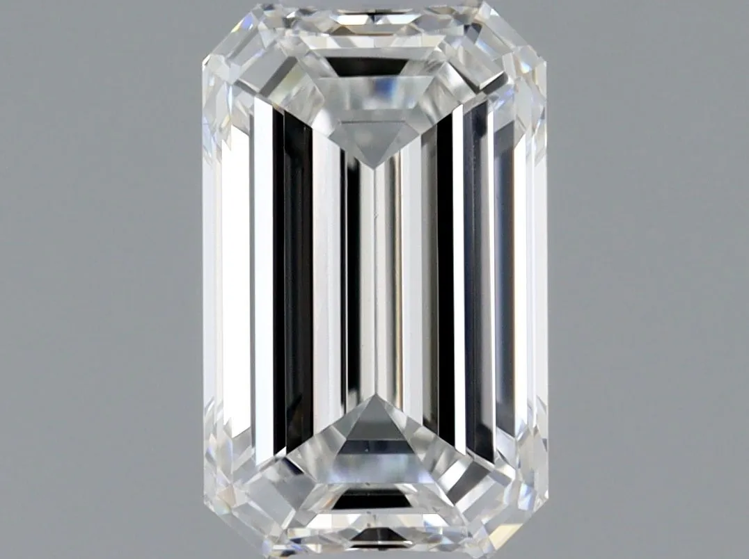 0.53ct EMERALD E VS2 Natural diamond