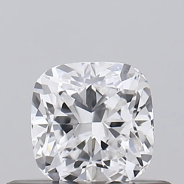 0.39ct CUSHION E VVS2 Natural diamond