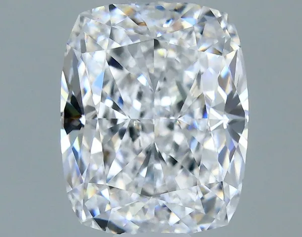 0.7ct CUSHION D VS2 Natural diamond