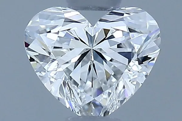 0.4ct HEART F VVS1 Natural diamond