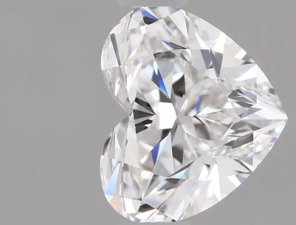 0.7ct HEART E VS1 Natural diamond
