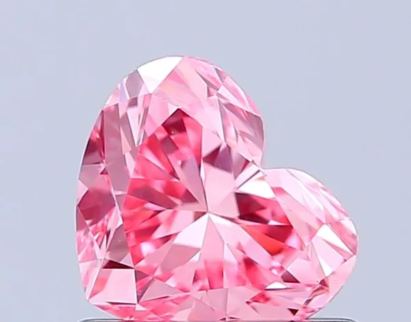 0.75ct HEART Fancy Vivid Pink VVS2 Coloured Lab diamond