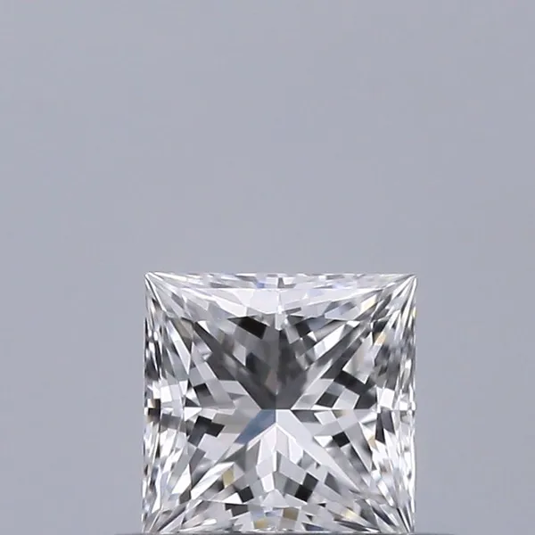 0.34ct PRINCESS D VVS1 Natural diamond