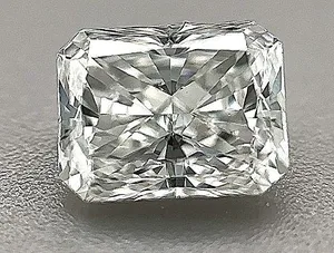 0.9ct RADIANT E VS2 Natural diamond