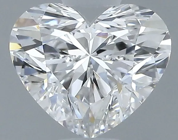 0.71ct HEART E VVS2 Natural diamond