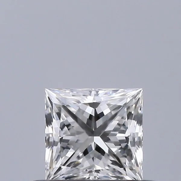 0.4ct PRINCESS E VVS2 Natural diamond