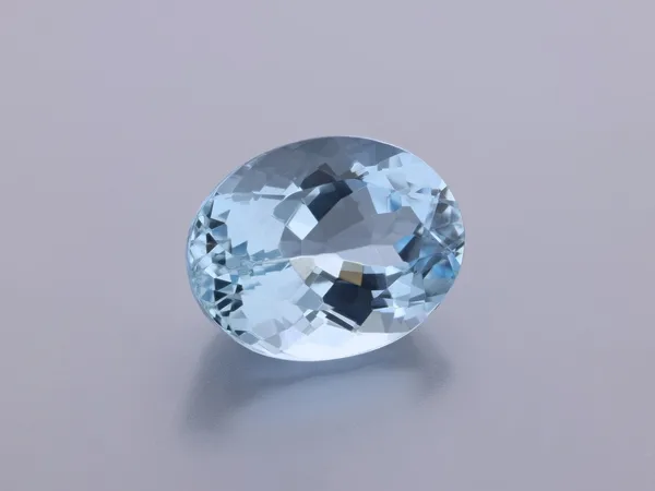 4.33ct Blue Aquamarine, Oval cut gemstone