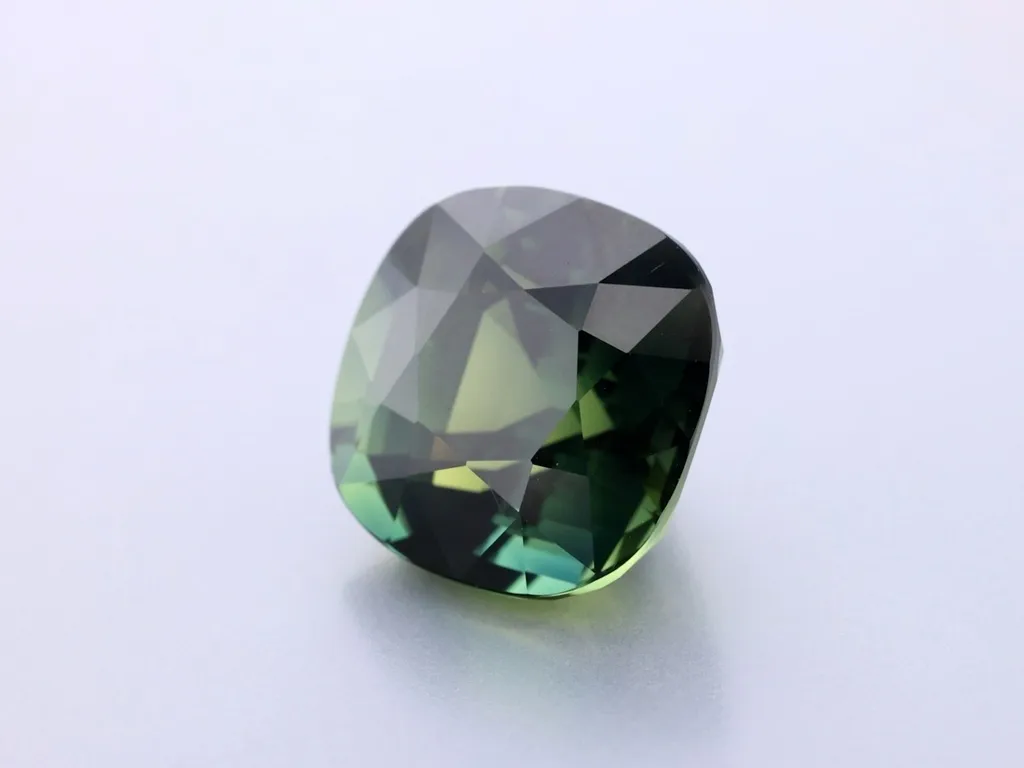 7.14ct Parti Sapphire, Cushion gemstone
