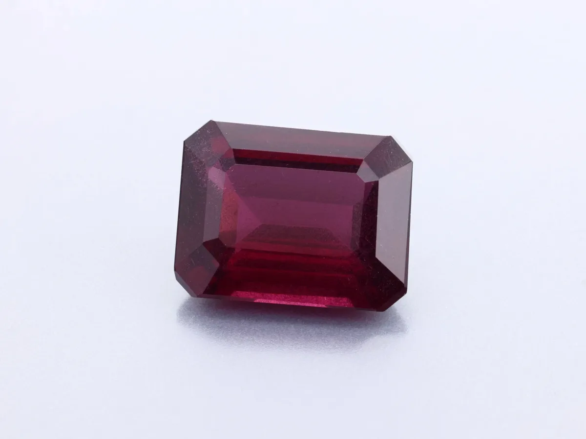 2.99ct Purple Garnet, Emerald Cut gemstone