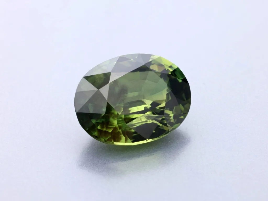 2ct Parti Sapphire, Oval gemstone