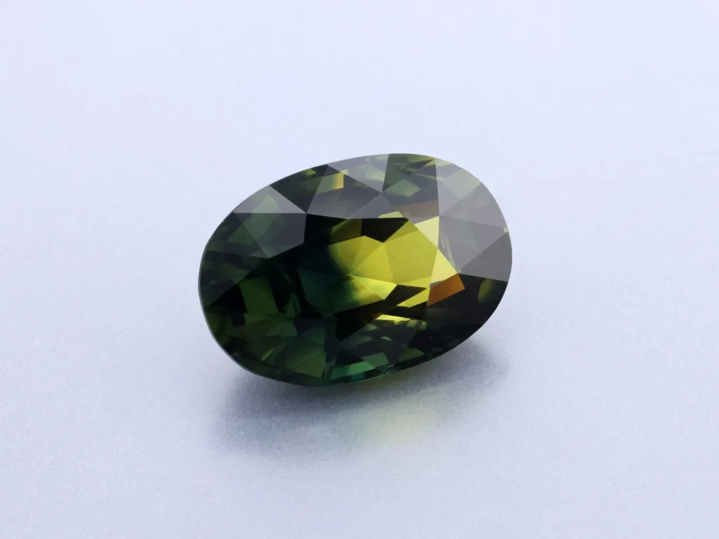 4.06ct Parti Sapphire, Oval gemstone