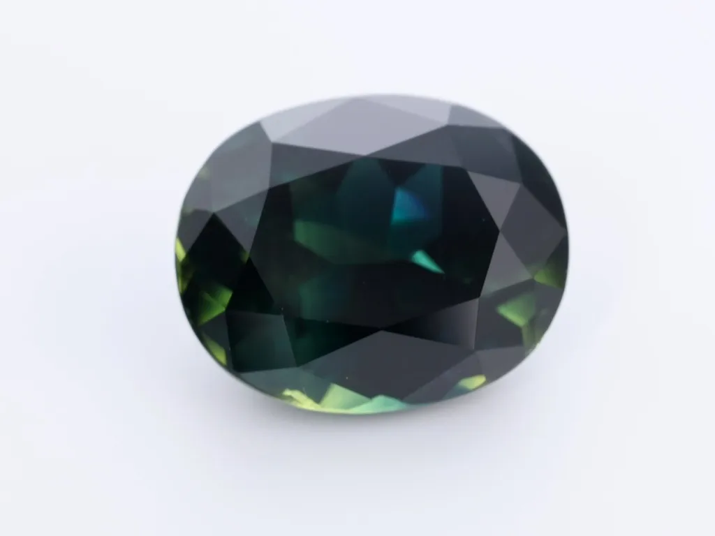 2.7ct Parti Sapphire, Oval gemstone