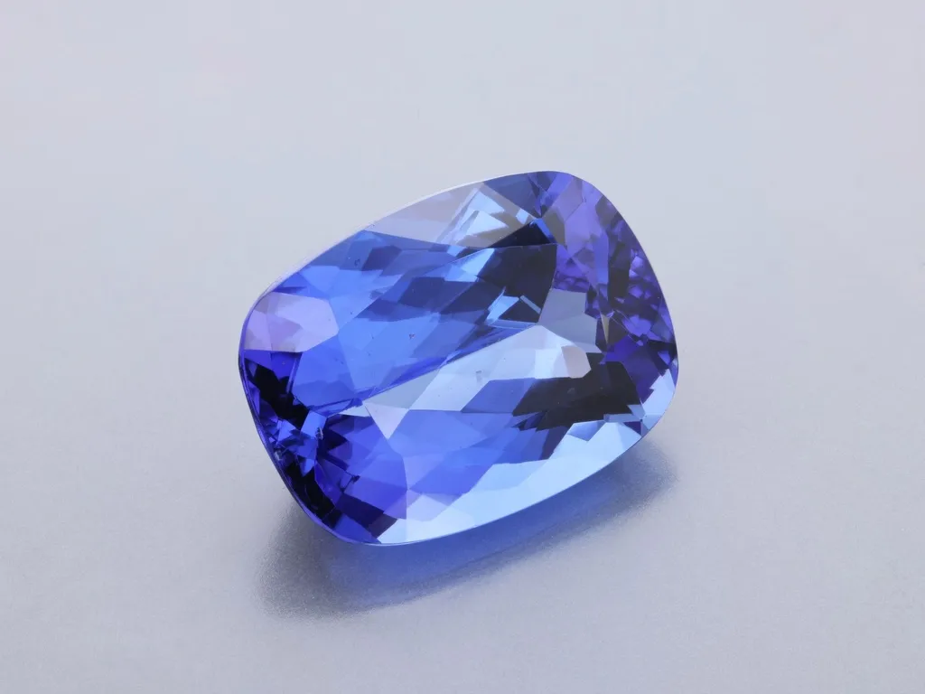 7.18ct Parti Tanzanite, Cushion gemstone