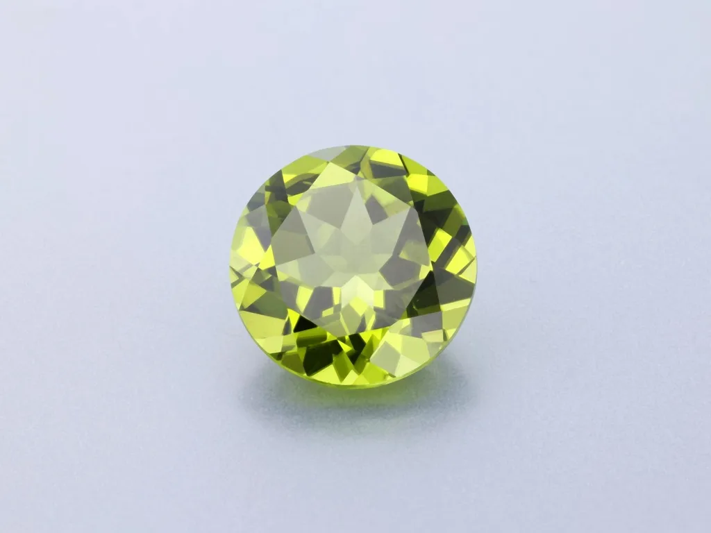 3.81ct Green Peridot, Round gemstone
