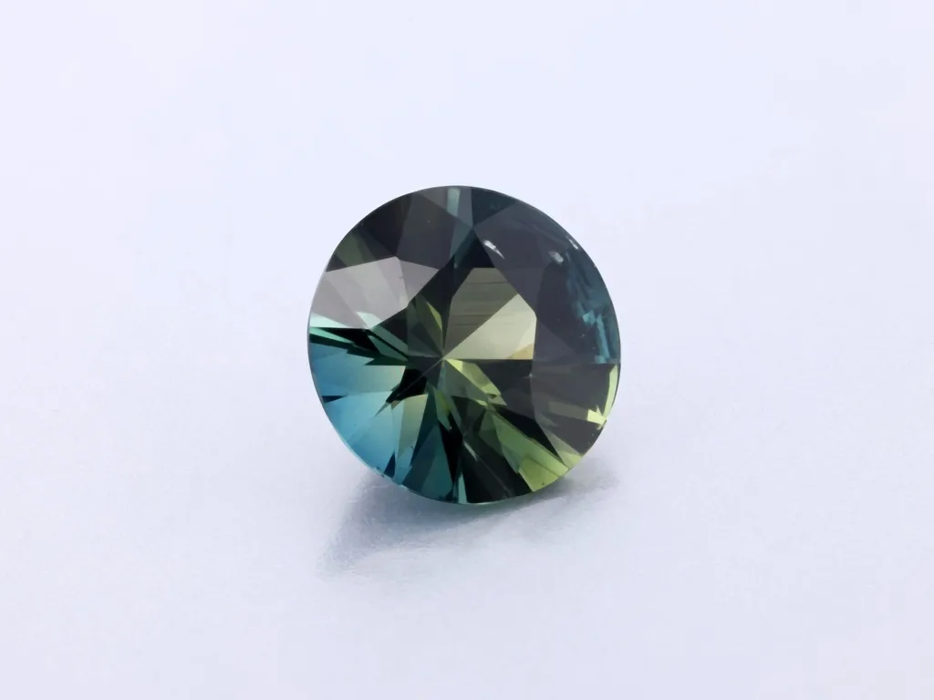 0.74ct Parti Sapphire, Round gemstone