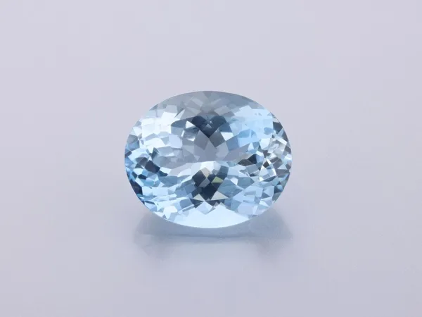 3.78ct Blue Aquamarine, Oval cut gemstone
