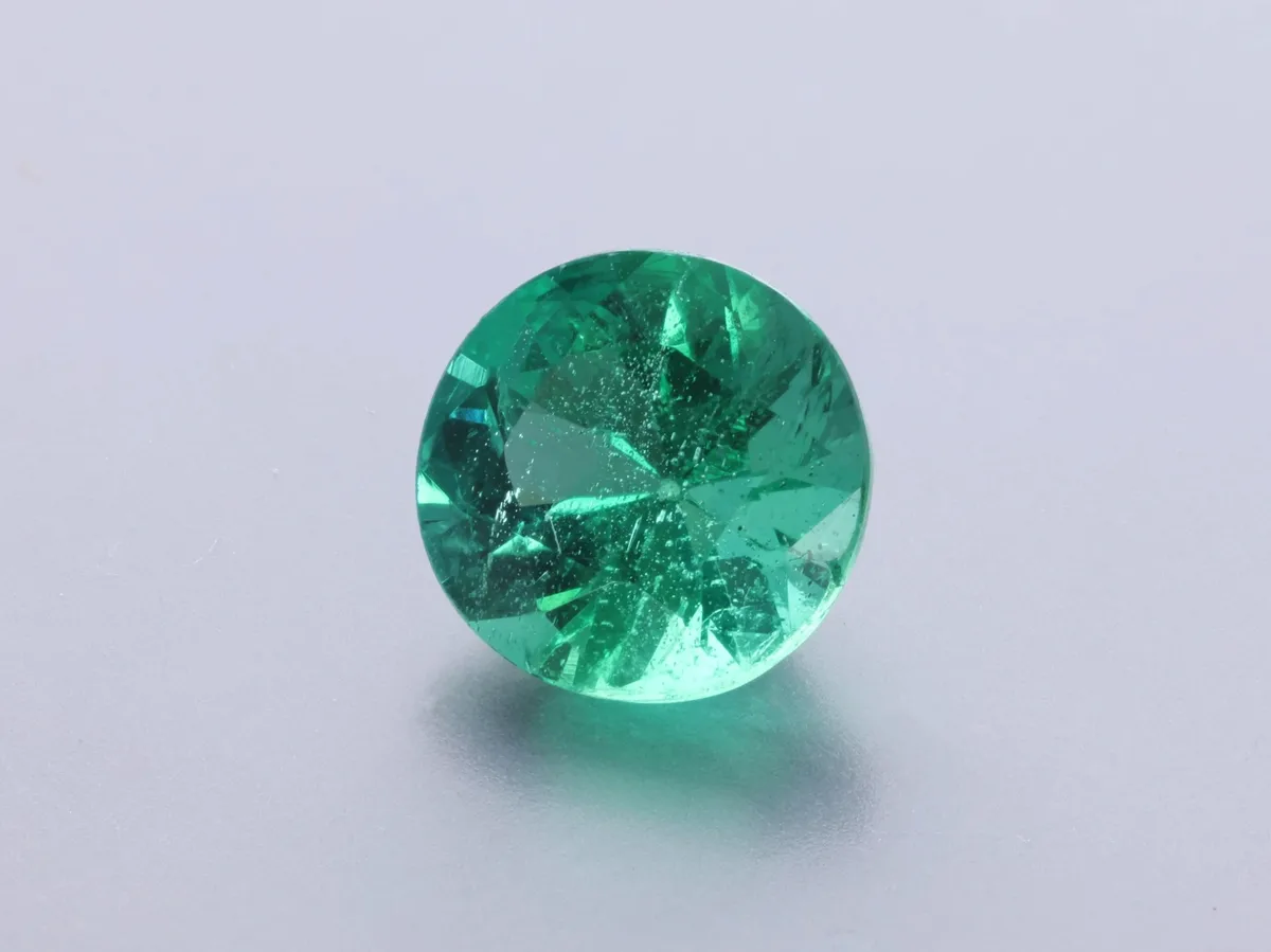 0.75ct Green Emerald, Round gemstone