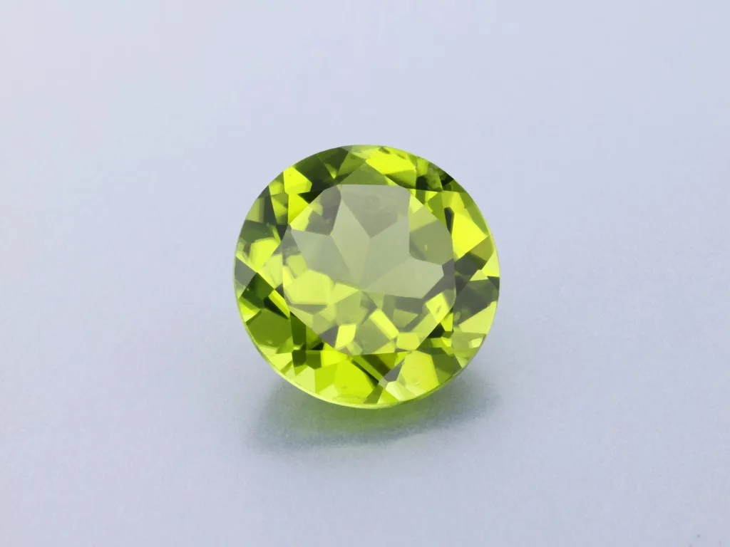 3.63ct Green Peridot, Round gemstone