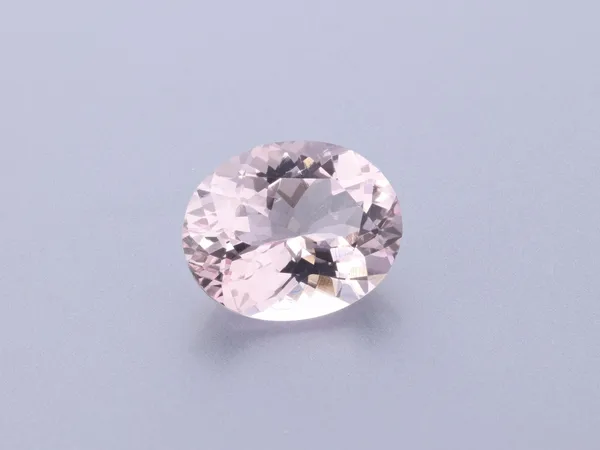2.34ct Pink Morganite, Oval cut gemstone