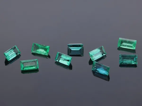 0.14ct Green Emerald, Baguette cut gemstone